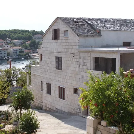 By The Sea Sumartin, Brac - 5615 Apartment Sumartin